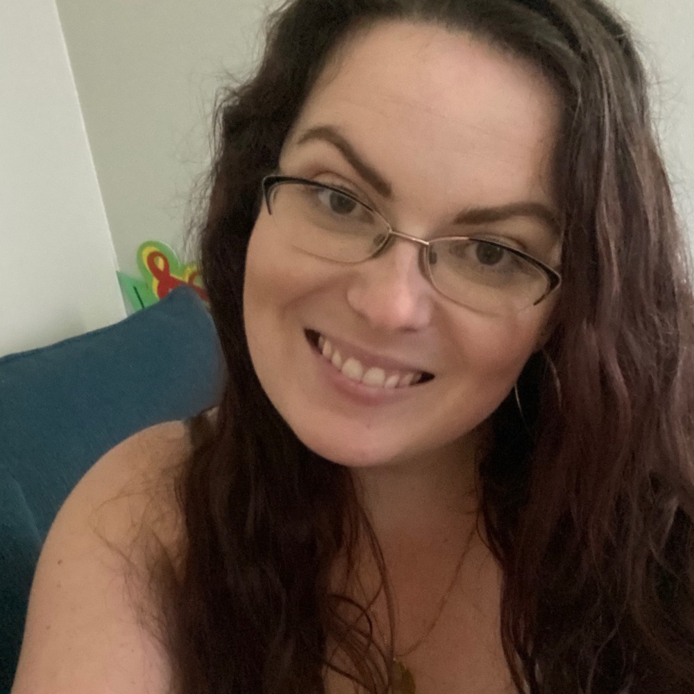 Meet your Posher, Emy